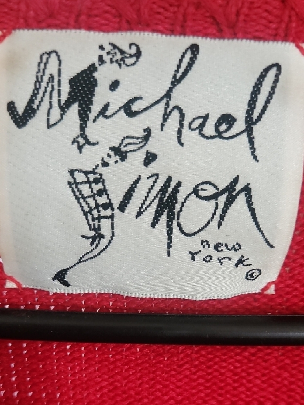 Michael Simon Red Knit Label Detail - Picture 3 of 8